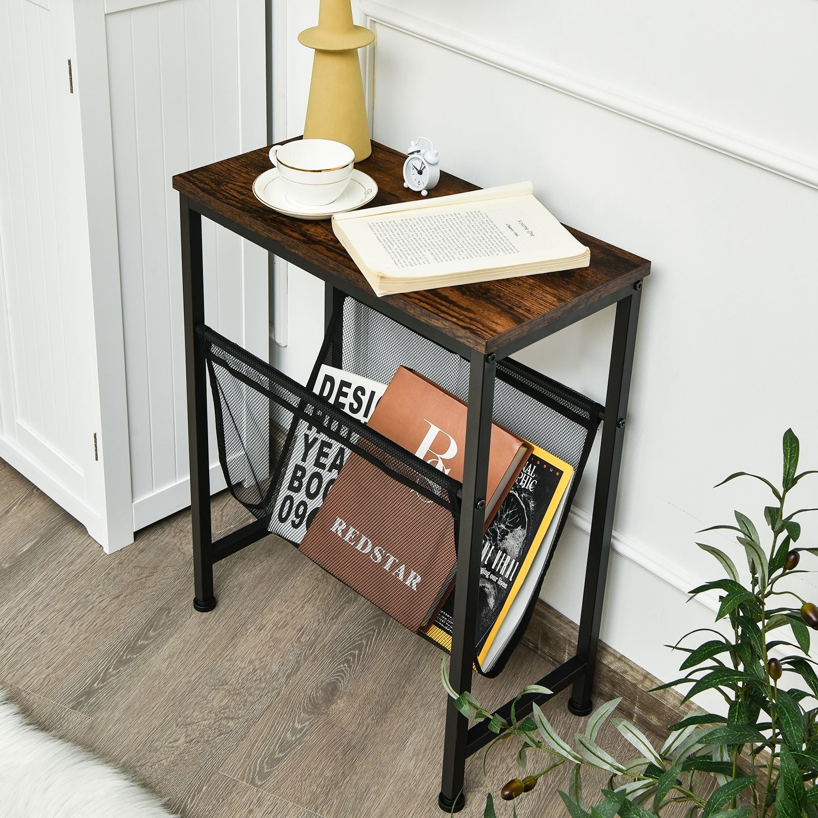 Table d’Appoint Industrielle à 2 Niveaux avec Porte-Magazines Plateau en Bois Pieds en Acier pour Salon Chambre Bureau